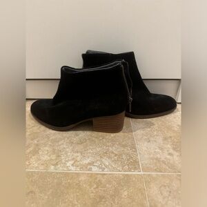 Seychelles Black Suede booties